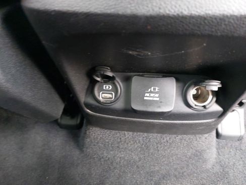 Used 2017 Kia Sorento SX image 13