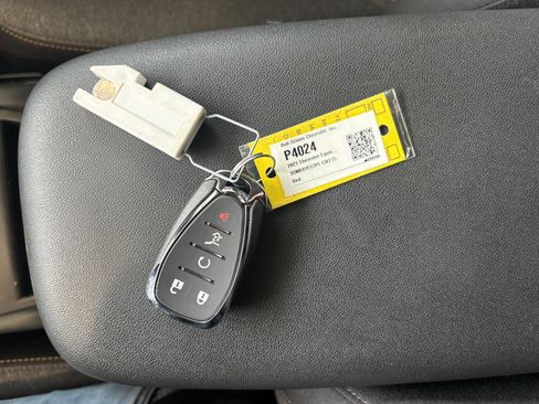 Used 2023 Chevrolet Equinox LT image 22