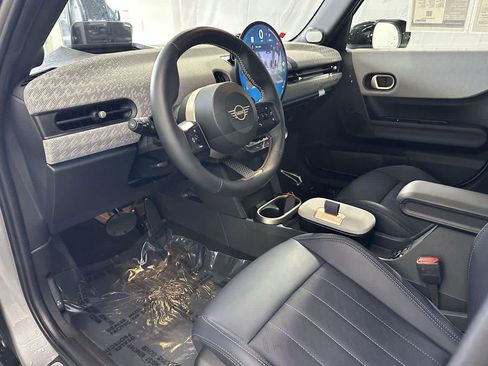 Certified 2025 MINI Cooper S image 9