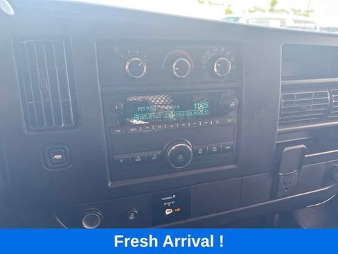 Used 2019 GMC Savana 2500 w/ Driver Convenience Package RWD image 5
