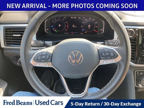 Used 2023 Volkswagen Atlas SE w/ Panoramic Sunroof Package image 13