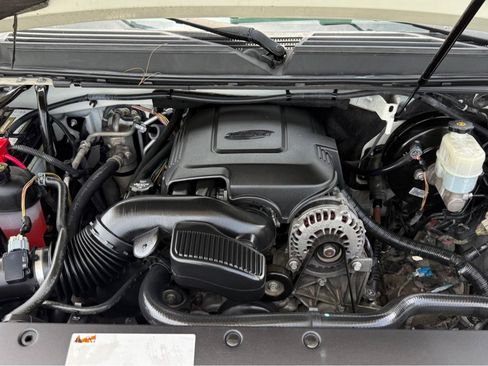 Used 2012 GMC Yukon Denali RWD image 23