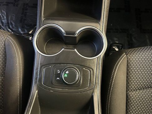 Used 2024 GMC Terrain SLE image 88