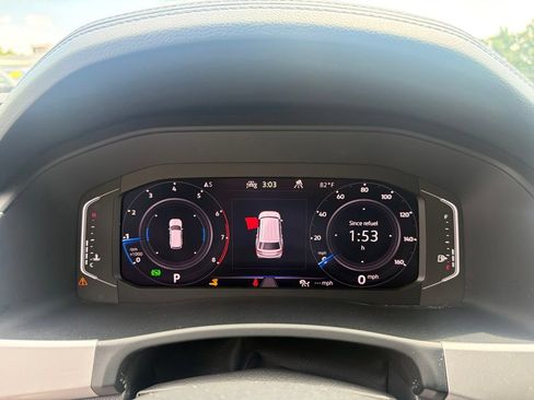 Used 2023 Volkswagen Atlas SEL R-Line AWD/4WD image 19