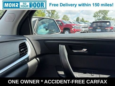 Used 2017 Chevrolet Traverse LT FWD image 27