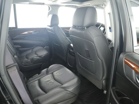 Used 2017 Cadillac Escalade Premium Luxury image 23