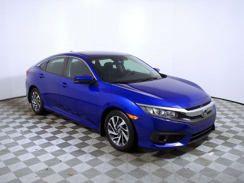 Used 2018 Honda Civic EX image 7