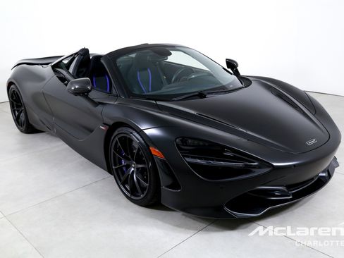 Used 2022 McLaren 720S Spider image 4