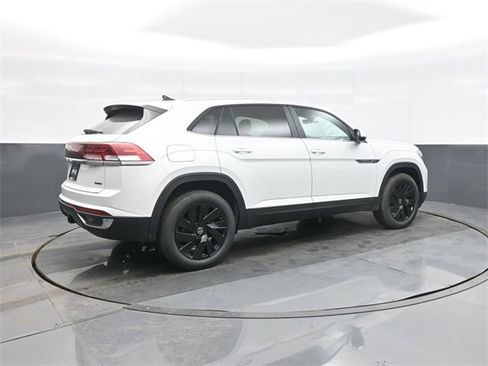 New 2026 Volkswagen Atlas Cross Sport SE image 7