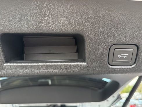 New 2026 GMC Acadia Elevation image 28