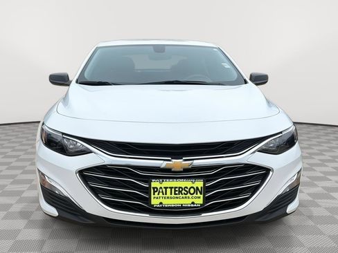 Used 2022 Chevrolet Malibu LS FWD image 2