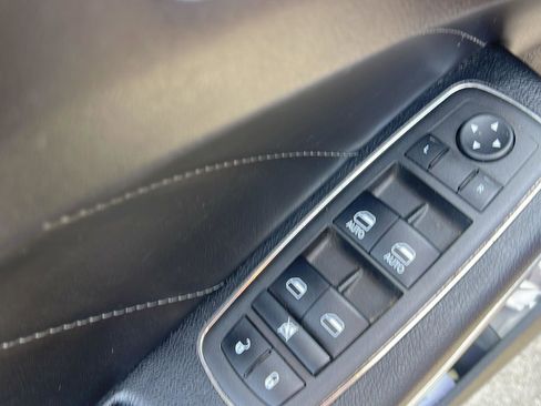 Used 2022 Dodge Charger Scat Pack image 11