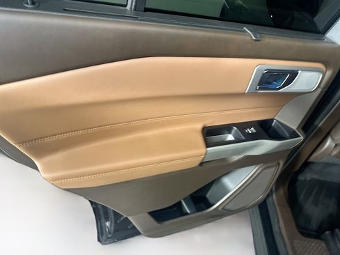 Used 2022 Ford Explorer King Ranch w/ Class IV Trailer Tow Package image 27