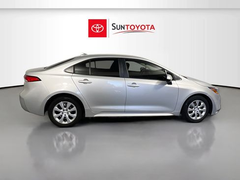 Used 2024 Toyota Corolla LE FWD image 2
