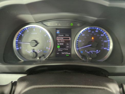 Used 2019 Toyota Highlander Plus image 38