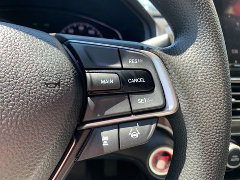 Used 2019 Honda Accord LX image 13