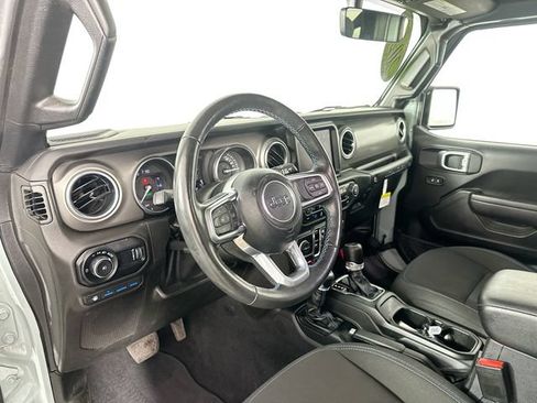 Used 2023 Jeep Wrangler Unlimited Rubicon 4xe w/ Cold Weather Group AWD/4WD image 20