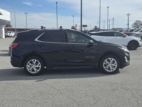 Used 2018 Chevrolet Equinox LT w/ Sun & Infotainment Package image 9