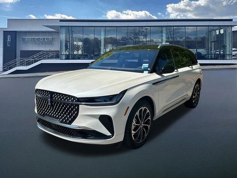 New 2026 Lincoln Nautilus Reserve AWD/4WD image 3