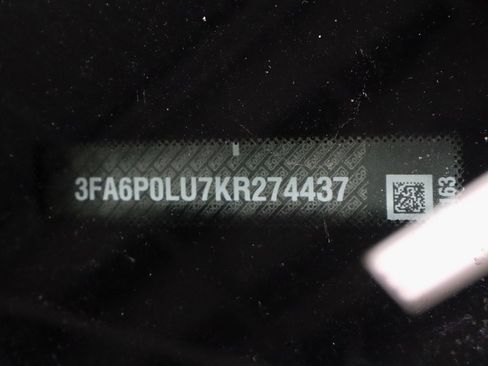 Certified 2019 Ford Fusion SE image 33