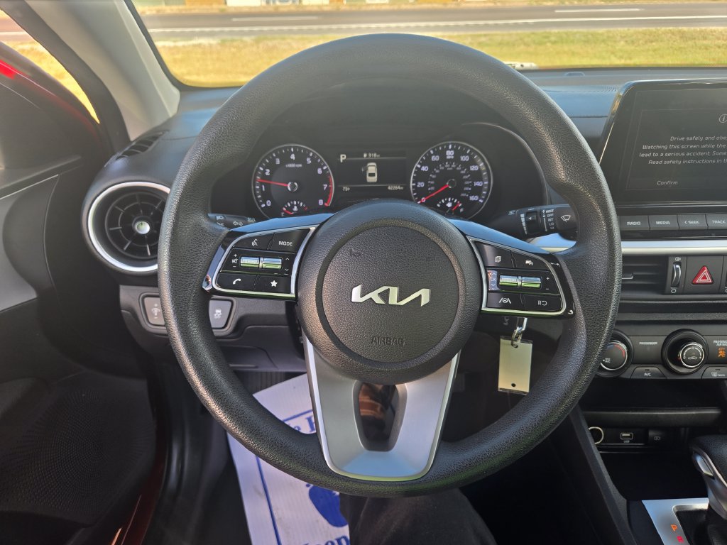 Used 2024 Kia Forte LXS FWD image 9
