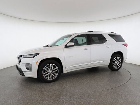 Used 2024 Chevrolet Traverse High Country image 4