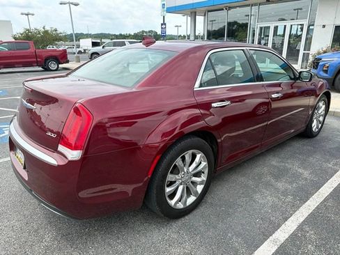 Used 2018 Chrysler 300 Limited w/ Safetytec Plus Group AWD/4WD image 4