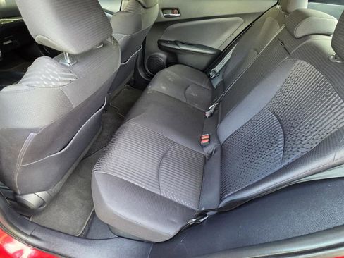 Used 2018 Toyota Prius Two w/ Prius Two Safety Plus Package FWD image 6