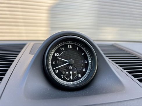 Certified 2025 Porsche Macan image 18