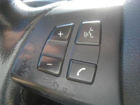 Used 2011 BMW X5 xDrive35d image 24