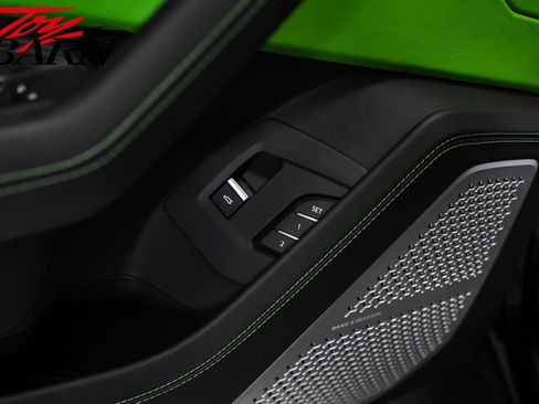 Used 2022 Lamborghini Urus AWD/4WD image 20