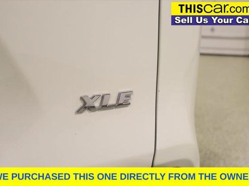 Used 2021 Toyota RAV4 XLE Premium w/ Carpet Mat Package (TMS) FWD image 13