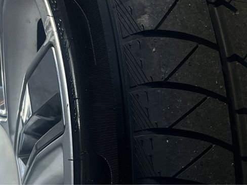 Used 2017 Cadillac Escalade Platinum RWD image 32