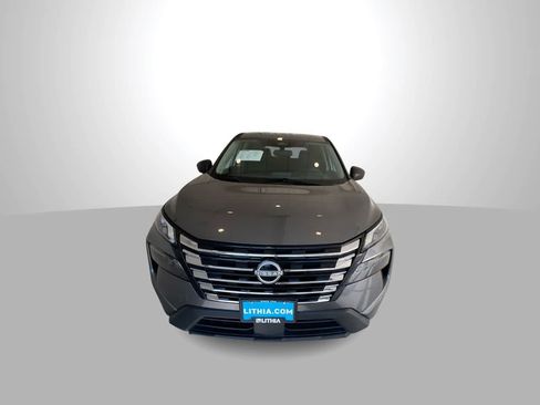 Used 2024 Nissan Rogue S AWD/4WD image 3