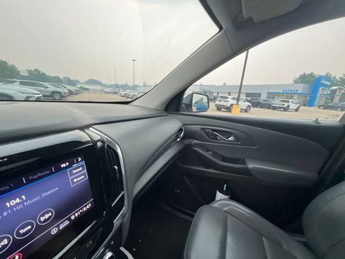 Certified 2021 Chevrolet Traverse Premier AWD/4WD image 17