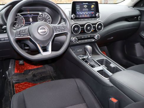 Used 2024 Nissan Sentra SV w/ Trunk Package image 4