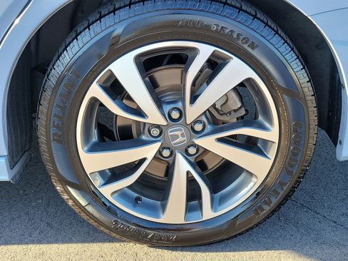 Used 2023 Honda Odyssey Touring image 12