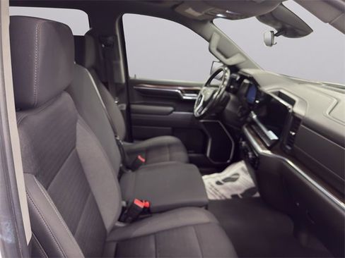 Used 2022 Chevrolet Silverado 1500 LT image 18