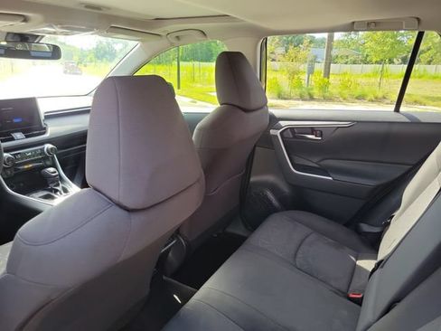 Used 2023 Toyota RAV4 XLE w/ Convenience Package FWD image 14