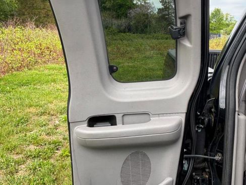 Used 2004 Ford F150 XLT RWD image 22