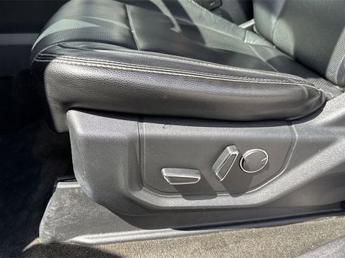 Used 2017 Ford F350 Lariat w/ Chrome Package image 42