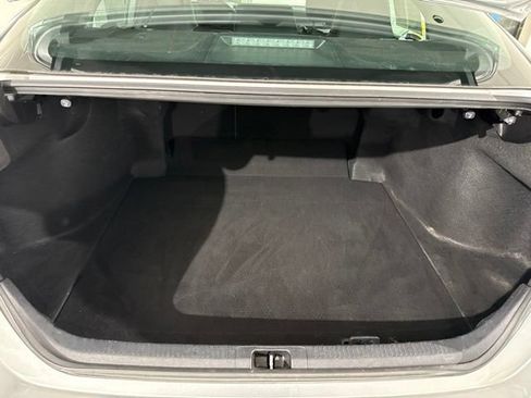 Used 2021 Toyota Camry SE FWD image 10