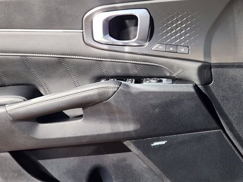 Certified 2023 Kia Sorento SX image 22