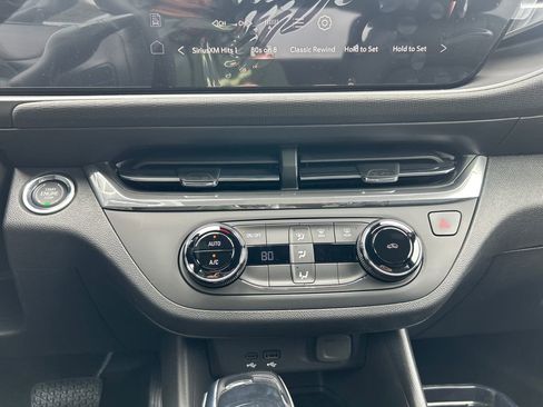 New 2026 Buick Envista Preferred FWD image 24