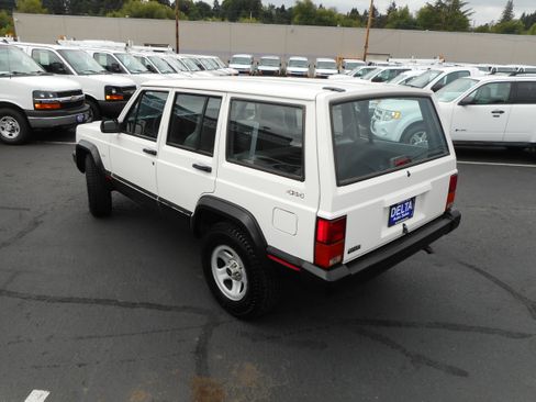 Used 1996 Jeep Cherokee 4WD 4-Door image 10