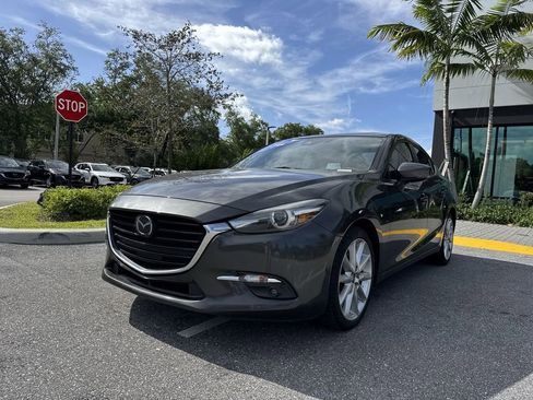 Used 2017 MAZDA MAZDA3 Grand Touring w/ Premium Equipment Package FWD image 31