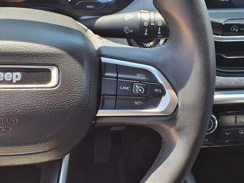 Used 2023 Jeep Compass Latitude w/ Convenience Group image 6