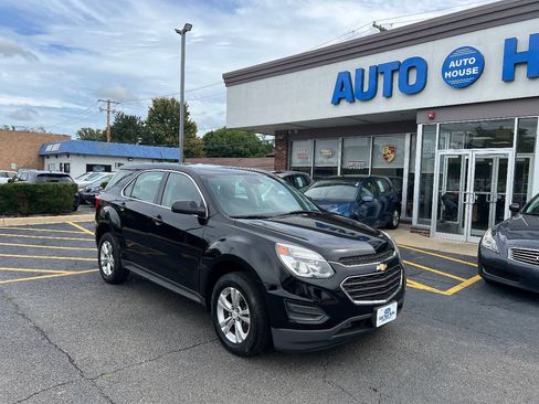 Used 2017 Chevrolet Equinox LS FWD image 3