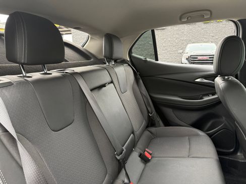 Used 2023 Buick Encore GX Select w/ Sport Touring Package image 18