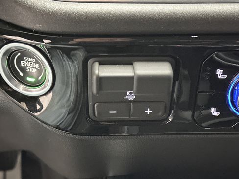 Used 2026 GMC Sierra 1500 Elevation w/ LPO, Elevation Black Package AWD/4WD image 39